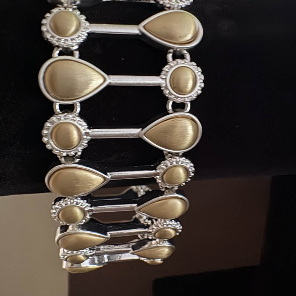 Elegant Gold and Silver Women's Bracelet